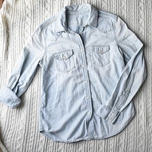 Gap Distressed Chambray Pocket Button-up